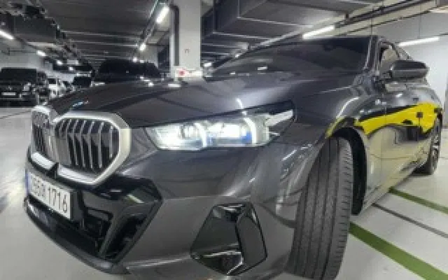 5시리즈 (G60) 530i xDrive